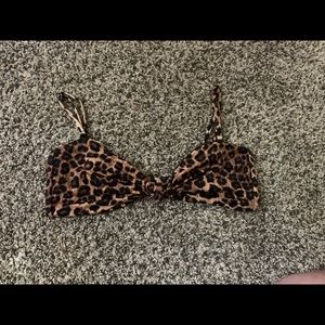 Good American always fit twist Bikini top